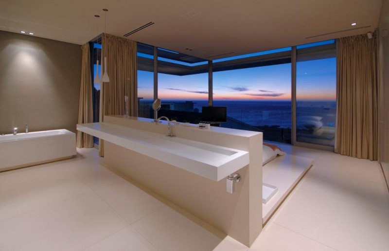 FirstCrescent597_1 Int75_Bed3Bath_006_wg_SAOTA_0