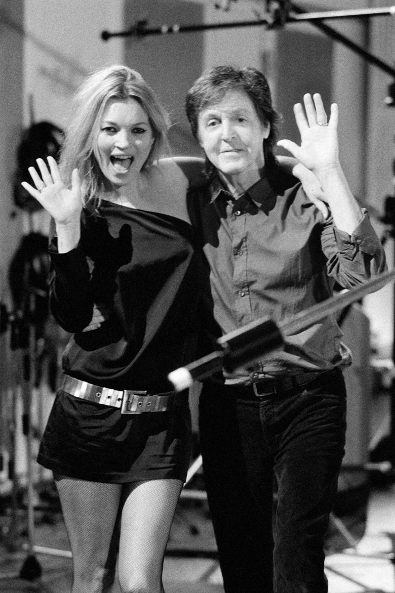 kate-moss-paul-mccartney-vogue-24oct13-mary-mccartney_b