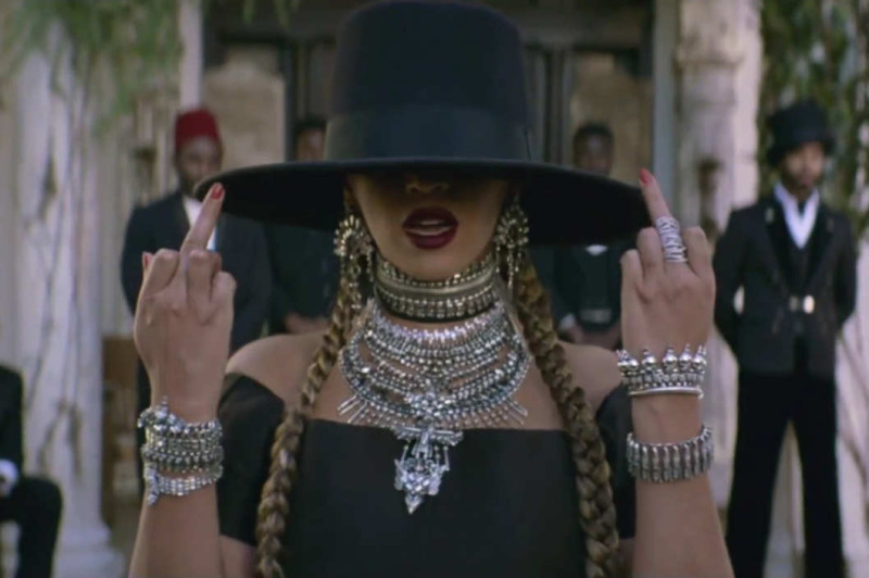 08-beyonce-formation-lede.w529.h352.2x